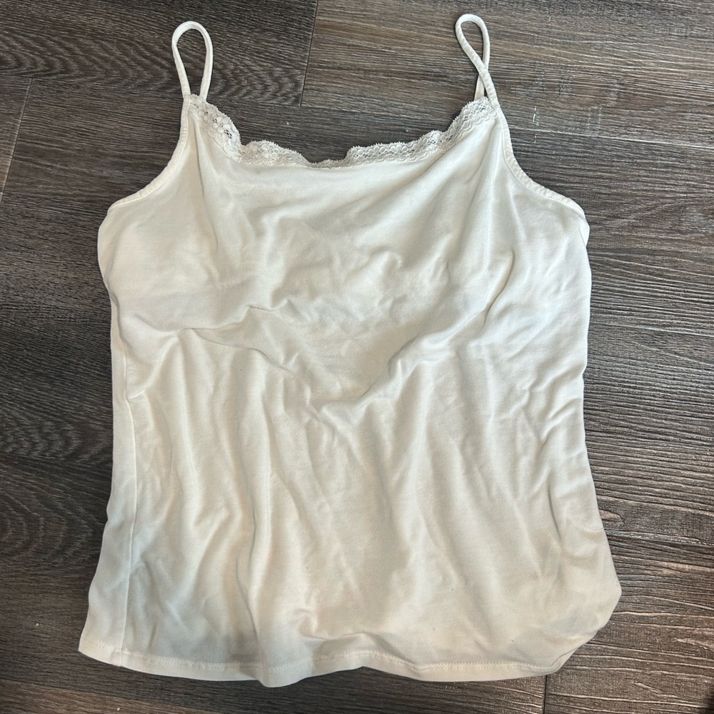 GAP white cami with lace detail